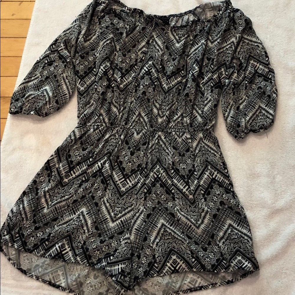 Black&white romper